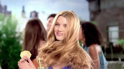 Garnier Fructis Triple Nutrition TV commercial - Desperately Dry