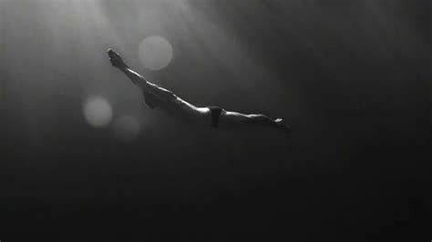 Giorgio Armani Fragrances Acqua Di Gio TV Spot, 'Dive Into a Bottle'