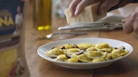 Giovanni Rana Mushroom Ravioli TV Spot, 'Rodeo' featuring Giovanni Rana