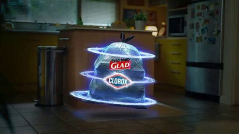 Glad ForceFlexPlus con Clorox TV Spot, 'Elmina olores bacteriales y de comida'