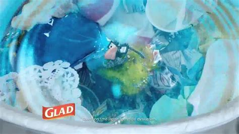 Glad Scented Forceflex Odorshield TV Spot, 'The Fish!'