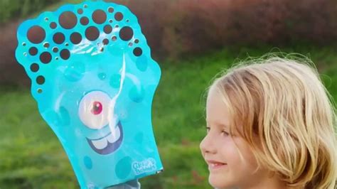 Glove-A-Bubbles TV Spot, 'A Glove for Everyone'