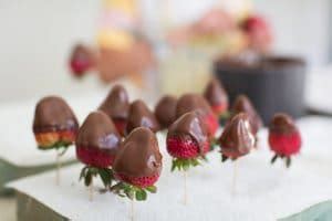 Golden Corral Chocolate-Dipped Fresh Strawberry Skewers logo