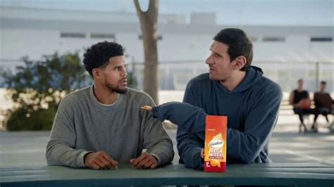 Goldfish Mega Bites TV Spot, 'Tiny Handful' Featuring Boban Marjanović, Tobias Harris featuring Boban Marjanović