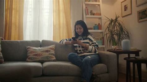 Google Nest TV commercial - El estéreo portatil bilingüe: ahorra $30