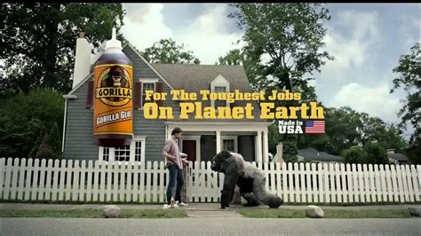 Gorilla Glue TV Spot, 'Fence and Tarp'