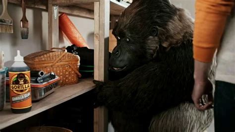 Gorilla Glue TV commercial - Garaje