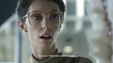 Halls TV Spot, 'Librarian Hush'