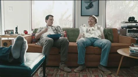 Hanes Comfort Blend T-Shirt TV Spot, 'Kitten Shirt' Feat. Michael Jordan featuring Coronado Romero