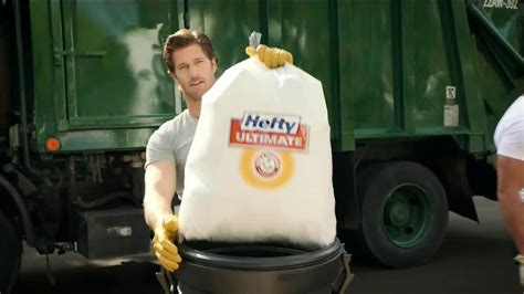 Hefty Ultimate TV Spot, 'Waste MANagement' featuring Kelvin Millhouse