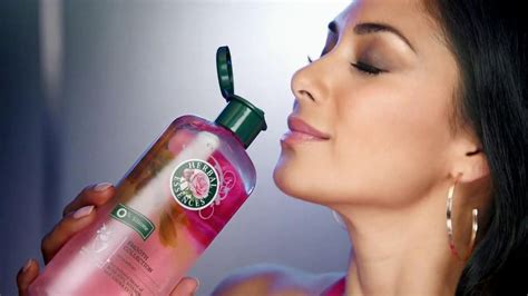 Herbal Essences Smooth & Shine TV Commercial 'Security' Feat. Nicole Scherzinger