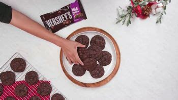 Hershey's Baking Chips TV Spot, 'Chocolate Overload Cookies'