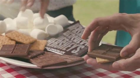 Hersheys TV commercial - Heartwarming the World: Smores Table