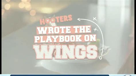 Hooters TV Spot, 'Playbook on Wings'