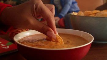 Hormel Chili TV Spot, 'Dip Dance'