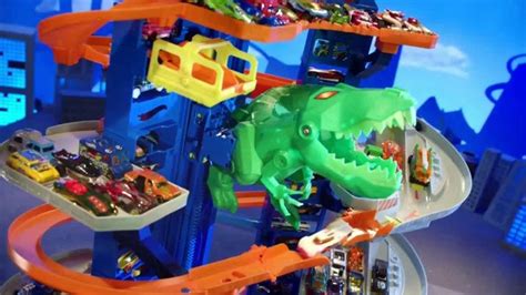 Hot Wheels City Ultimate Garage TV Spot, 'Hungry T-Rex'