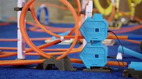 Hot Wheels Track Builder Power Booster TV Spot, 'Awesomeness' featuring Zachary Hoffman