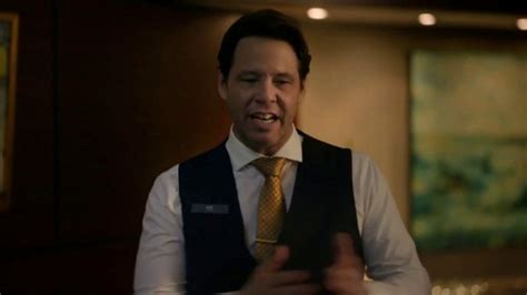 Hotels.com TV Spot, 'Free Throw' Featuring Ike Barinholtz, Sam Richardson featuring Sam Richardson