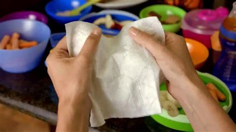 Huggies Natural Clean Wipes TV commercial - Triple Clean Test