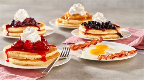 IHOP Rooty Tooty Fresh 'N Fruity Combo TV Spot, 'Prepárese para decir esas cinco pequeñas palabras'