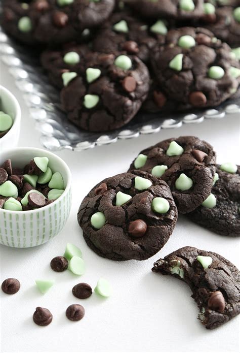 Imperfect Foods Crispy Mint Flavored Double Chocolate Chip Cookies