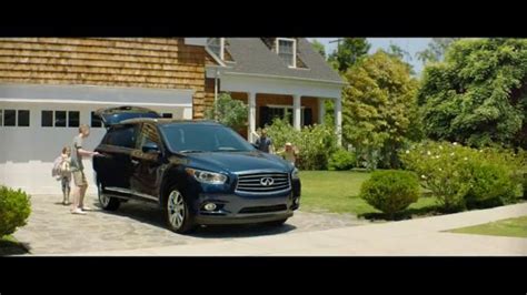 Infiniti QX60 TV Spot, 'Vacation' Featuring Christie Brinkley featuring Dustin Ryder Jones