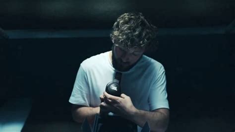 JBL Wireless Headphones TV Spot, 'Convenience Store' featuring Rory Scovel