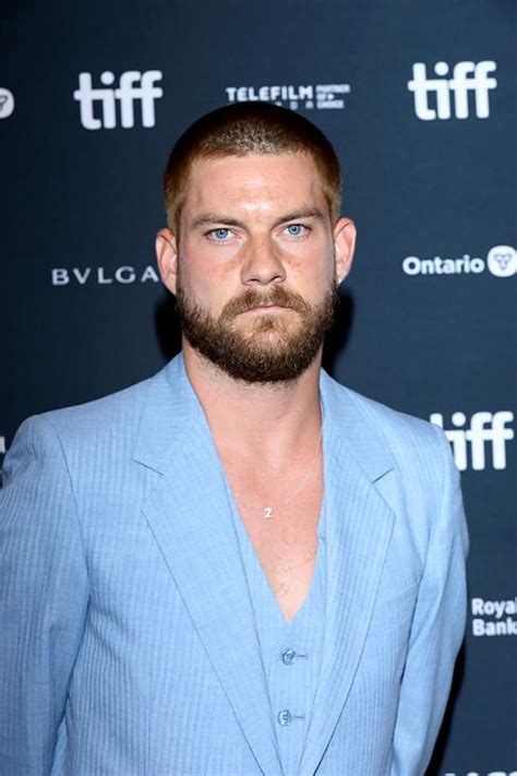 Jake Weary photo