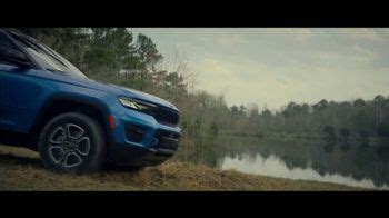 Jeep Memorial Day Sales Event TV commercial - Bear Hunt