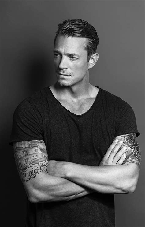 Joel Kinnaman tv commercials