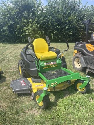 John Deere Z435 logo