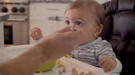 Johnson's Baby TV Spot, 'Morning Routine'