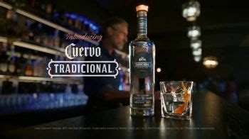 Jose Cuervo Tradicional Cristalino TV Spot, 'Mingling'