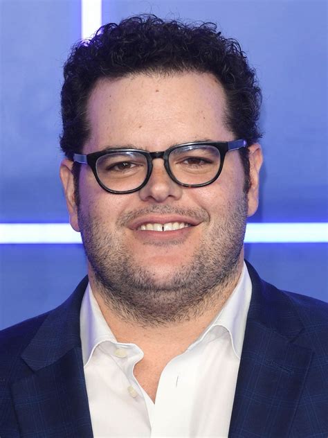 Josh Gad photo