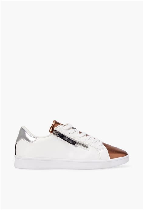 JustFab.com Tristane Zip Sneaker logo