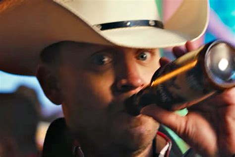 Justin Moore 