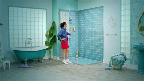 Kaboom Foam-Tastic Bathroom Cleaner with Oxiclean TV Spot, 'Shower Dance'