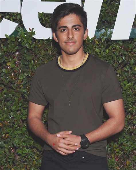 Karan Brar photo