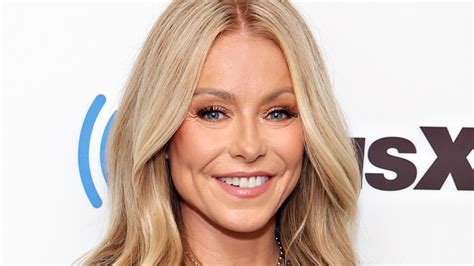 Kelly Ripa photo