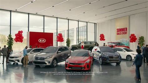 Kia Summer Sales Event TV Spot, 'Drive-Up' [T2]