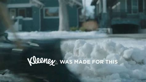 Kleenex Soothing Lotion TV Spot, 'Shoveling Snow'