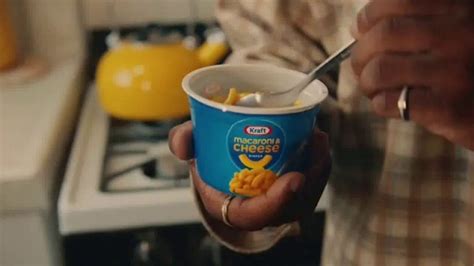 Kraft Macaroni & Cheese TV Spot, 'Swing'