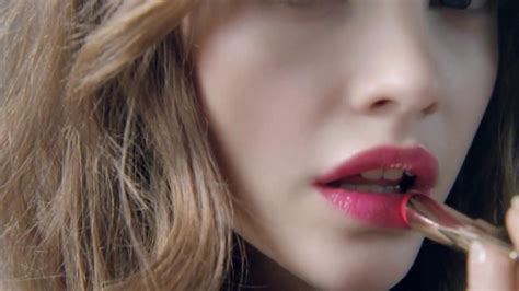 L'Oreal Colour Caresse TV Spot