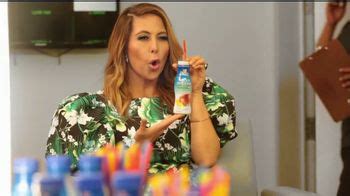 LALA Yogurt Smoothie TV Spot, '¡Riquisimos!' con Chiquibaby