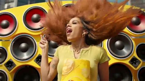 Lay's Classic TV Spot, 'StayGolden' canción de Anitta created for Lay's