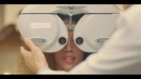 LensCrafters Featherwates TV commercial