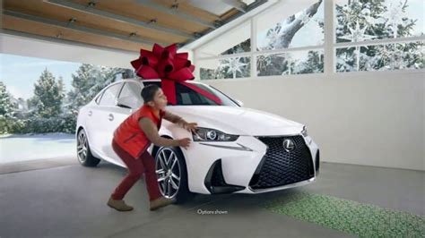 Lexus December to Remember Sales Event TV Spot, 'Dancer' [T2] featuring Madeline Castellanos