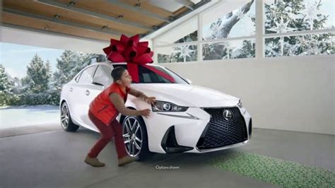 Lexus December to Remember Sales Event TV Spot, 'Dancer' [T2] featuring Christopher Rivas