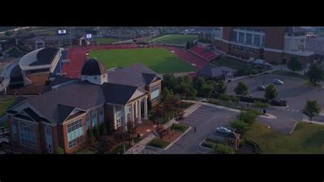 Liberty University TV Spot, 'We the Champions'