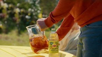 Lipton TV Spot, 'Stop Chuggin' Start Sippin'' Song by Raphael Gualazzi